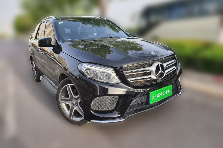 Used Mercedes-Benz GLE 2017 GLE 400 4MATIC Front Right 45 Deg