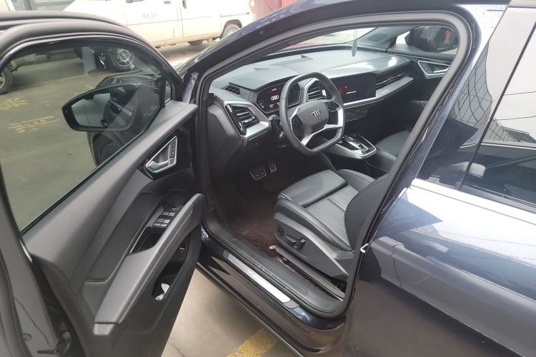 Used Audi Q4 e-tron 2023 40 e-tron Adventure Edition Driver Seat