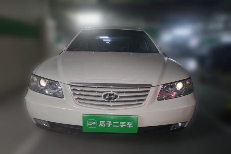 Used Hyundai Azera 2006 3.3 Top-of-the-Line Version Front