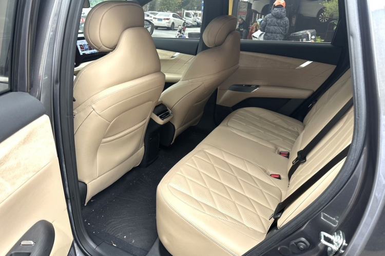 Used CHANGAN CS75 PLUS 2025 4th Generation 1.5T New Blue Whale Smart Luxury Edition Interior 3