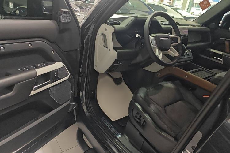 Used Land Rover Defender 2023 Facelift 110 3.0T P400 X-DYNAMIC HSE