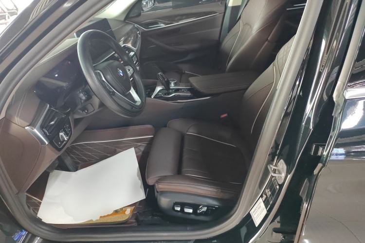 Used BMW 5 Series 2023 Updated 530Li Luxury Package Prestige Version Left Front Seat