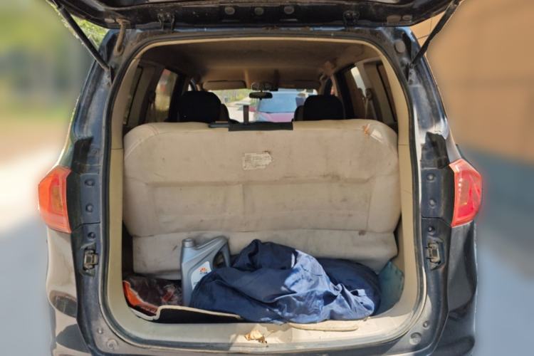 Used FAW Yingzhi 727 2016 1.5L Standard Edition Trunk