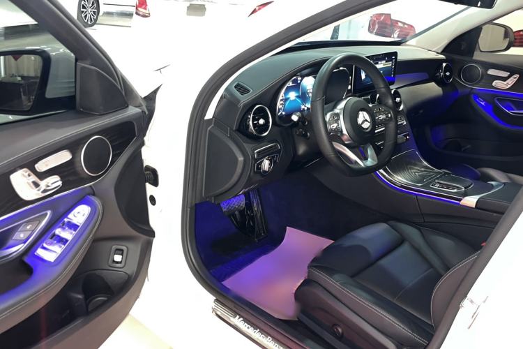 Used Mercedes-Benz C-Class 2021 C 260 L Sport Edition Interior 1