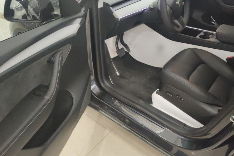 Used Tesla Model Y 2024 Rear-Wheel-Drive Version
