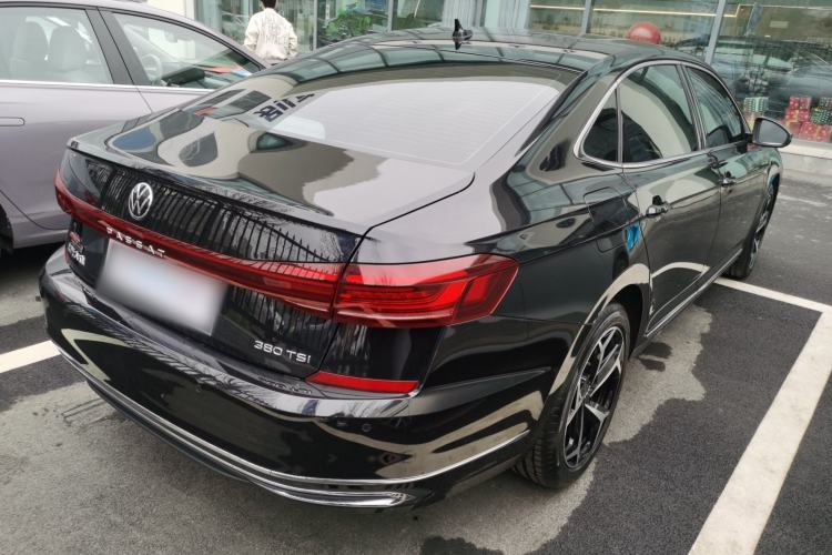 Used Volkswagen Passat 2024 380TSI Starry Dragon Edition