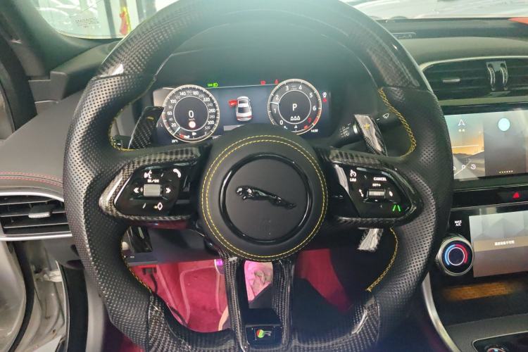 Used Jaguar XEL 2024 2.0T 250 PS R-DYNAMIC S Advanced Sport Edition Steering Wheel