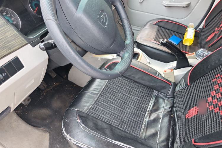 Used Jinbei New Hiace X30L 2023 1.5L Super Enjoyment Van 2/5 Seats Non-Air-Conditioned Version SWC15M Driver Seat