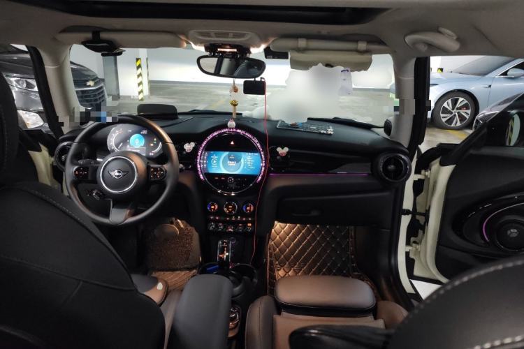 Used MINI 2023 1.5T COOPER Artist Center Console