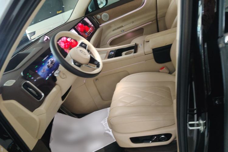 Used Hima AITO M9 2024 Range-Extended Ultra Version 52 kWh 6-Seater Model Left Front Seat