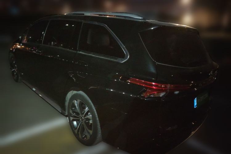 Used Toyota Granvia 2023 2.5L Hybrid Flagship VIP Edition Rear Left 45 Deg