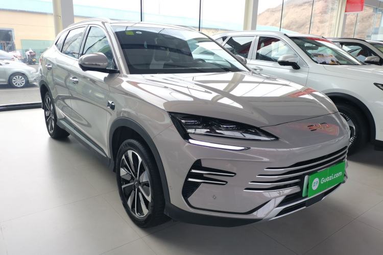 Used BYD Song PLUS New Energy 2025 DM-i Smart Drive 112KM Prestige Model Front Right 45 Deg