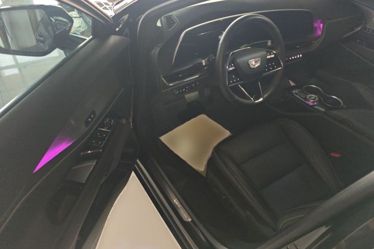 Used Cadillac GT4 2023 25T Prestige Version