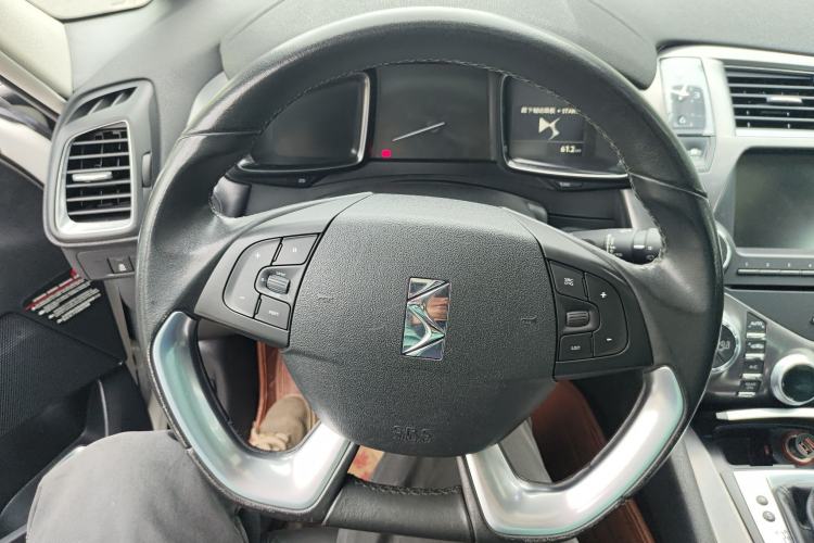 Used DS 5 2014 1.6T Luxury Edition THP160