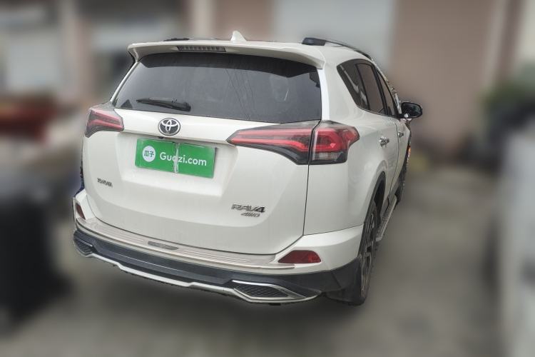 Used Toyota RAV4 2016 2.5L Automatic 4x4 Elite Edition
