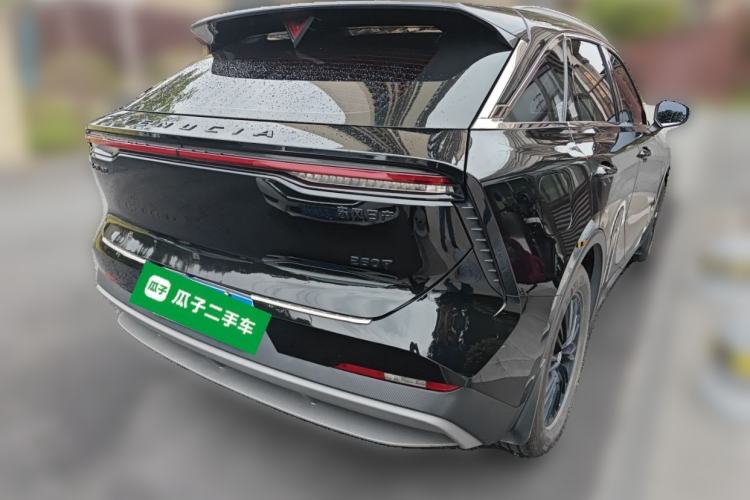 Used Venucia V 2023 260T Idol Edition Pro
