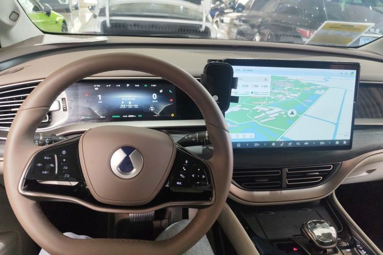 Used Denza D9 2022 DM-i 970 Four-Wheel Drive Flagship Model
