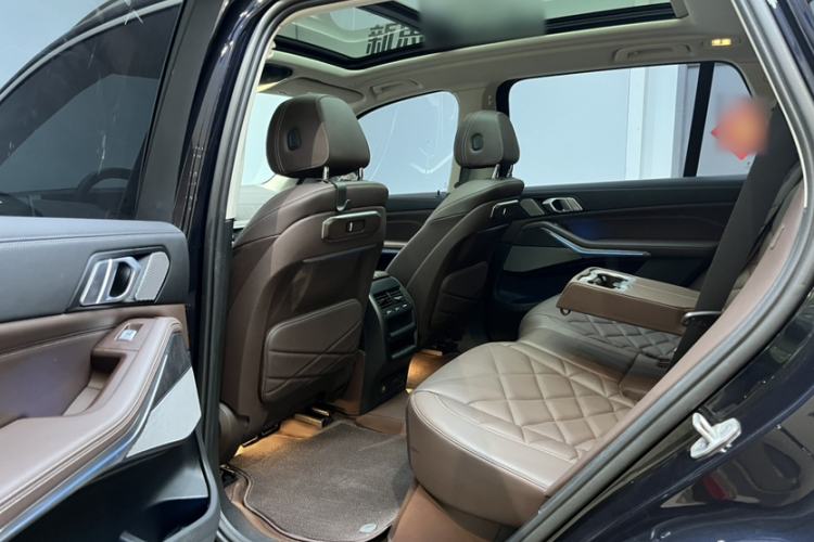 Used BMW X5 2023 xDrive 30Li Luxury M Sport Package Interior 4