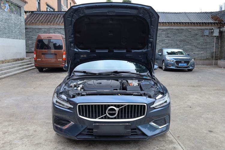 Used Volvo S60 New Energy 2021 T8 E-Drive Hybrid Four-Wheel Drive Smart Luxury Edition
