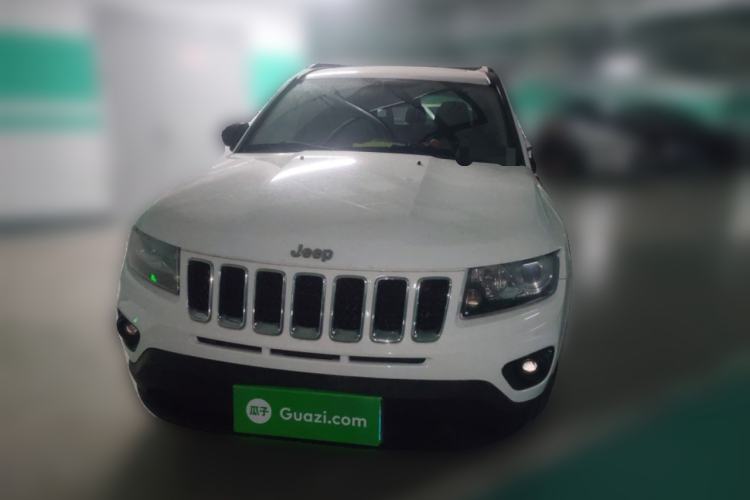 Used Jeep Compass 2014 2.0L two-wheel drive sport version Front