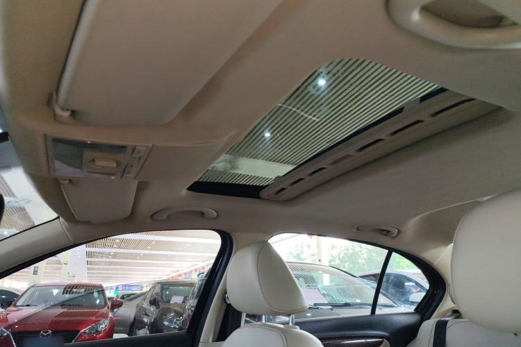 Used Volkswagen Lavida 2013 Restyled Classic 1.6L Manual Comfort Edition Headliner