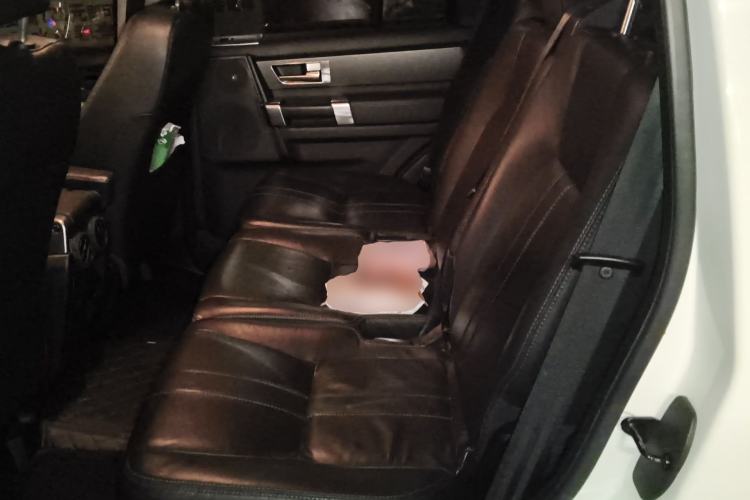 Used Land Rover Discovery 2015 3.0 SC V6 HSE Left Rear Seat
