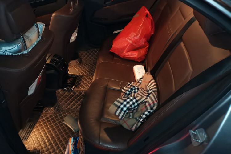 Used Mercedes-Benz E-Class 2010 E 260 CGI Fashion Model