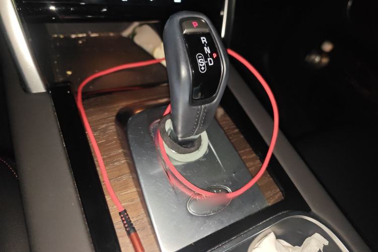 Used Land Rover Discovery Sport 2022 Revised Version 249 PS R-Dynamic S Performance Edition 5 Seats Gear Lever