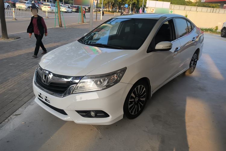 Used Honda Crider 2015 1.8L automatic luxury edition