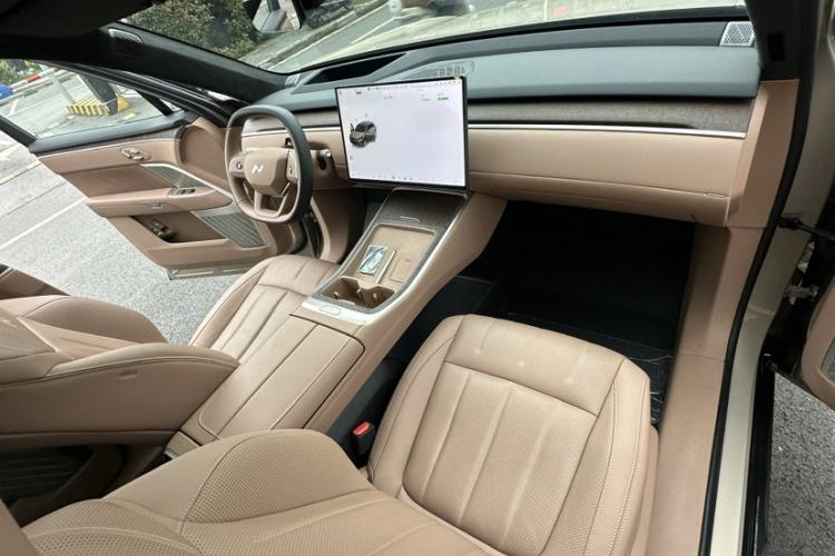 Used ONVO Luxeed L90 2025 Model—Max Six-Seater Version Interior 8