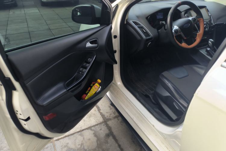 Used Ford Focus 2012 Hatchback 2.0L Automatic Luxury Sport Model
