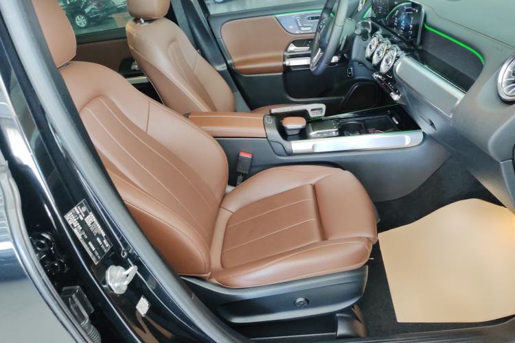 Used Mercedes-Benz GLB 2021 GLB 200 Fashion Model Right Front Seat