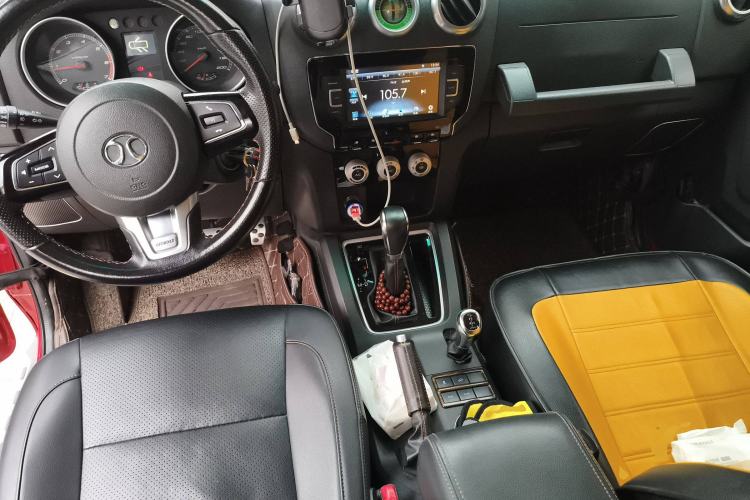 Used BAIC Off-Road BJ40 2016 40L 2.3T Automatic All-Wheel Drive Premium Edition Center Console