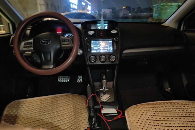 Used Subaru XV 2014 2.0i Luxury Edition Center Console