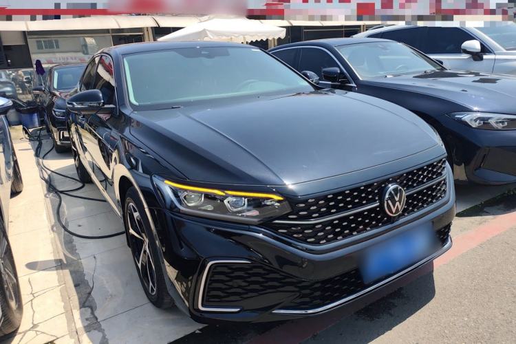 Used Volkswagen Passat 2024 380TSI Starry Dragon Edition Exterior 1