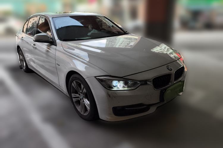 Used BMW 3 Series 2013 320i Sport Design Package
