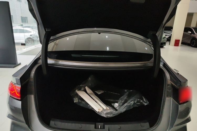 Used BYD Qin L 2025 DM-i Smart Drive 120KM Superior Model