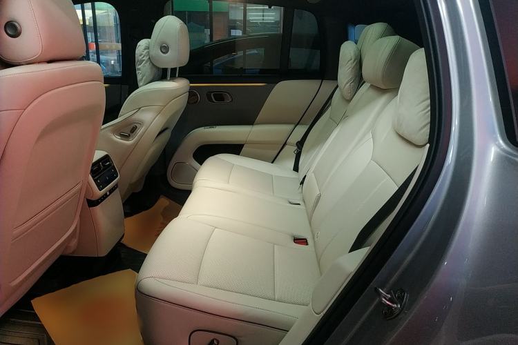 Used Li Auto i6 2025 Model Four-Wheel-Drive Standard Type Left Rear Seat