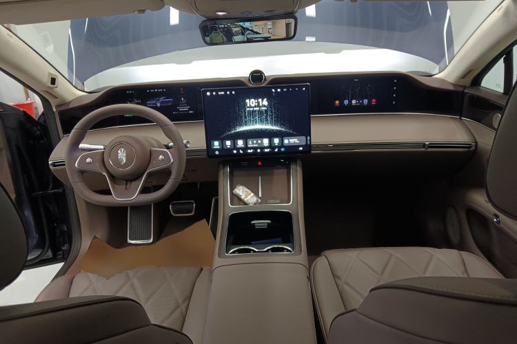 Used Hima Stelato S9 2026 Model Range-Extended Max Rear-Wheel Drive 53 kWh Center Console