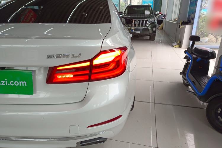 Used BMW 5 Series 2018 525Li Luxury Package