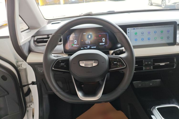 Used Geometry E Firefly 2024 301km Starlight Steering Wheel