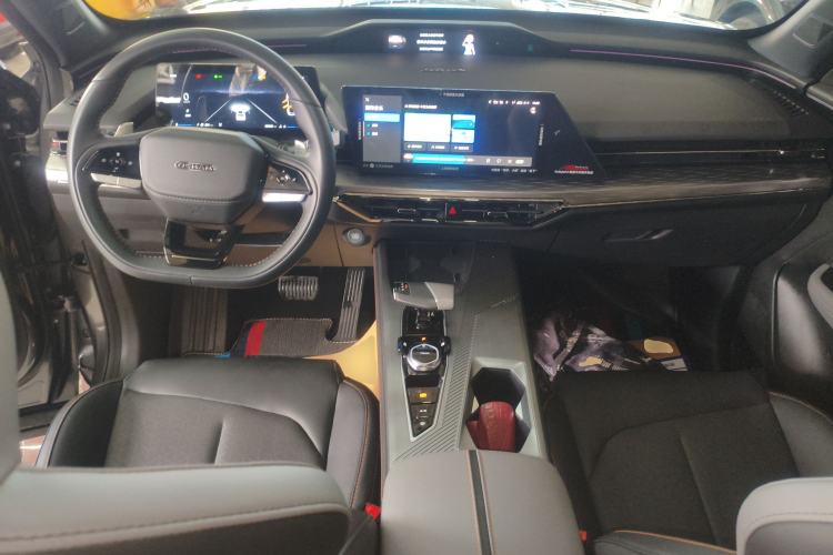 Used CHANGAN OSHAN Z6 2022 Blue Whale 1.5T DCT Smart Edition Urban Version Center Console