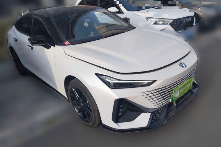 Used CHANGAN UNI-V iDD 2023 Zhidian iDD 1.5T 113km Smart & Fun Version (Rapid Edition) Front Right 45 Deg