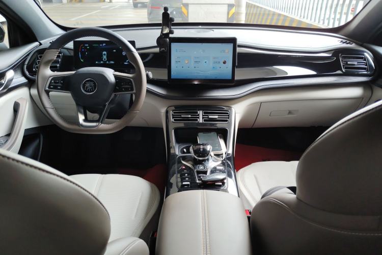 Used BYD Qin PLUS 2023 Champion Edition DM-i 55KM Leading Model
