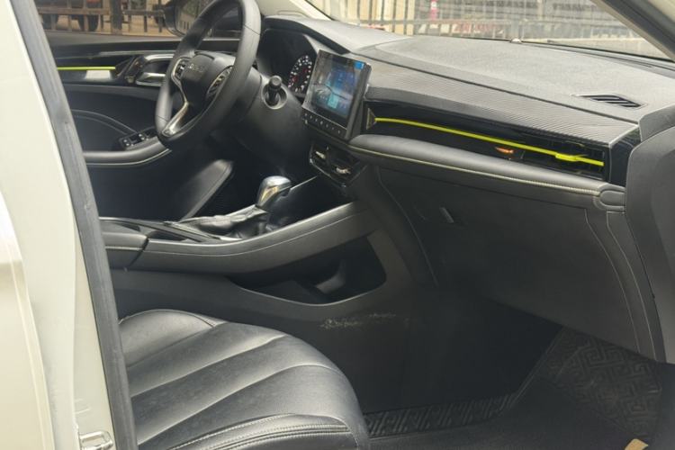 Used Roewe i5 2021 1.5L CVT Platinum Edition
