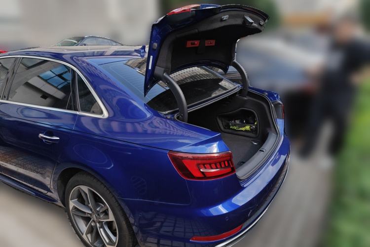 Used Audi A4L 2019 40 TFSI Fashion Edition China VI Emission Standard Trunk