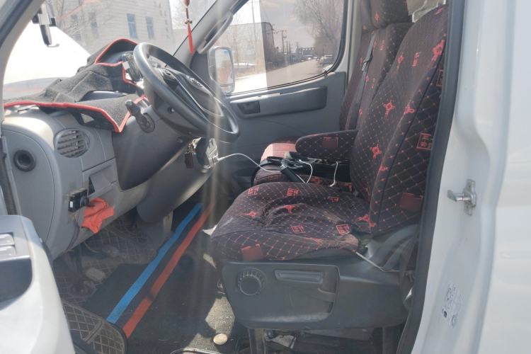 Used SAIC MAXUS Xintu V80 2021 2.0T Manual Classic Aoyuntong Long Wheelbase Mid-Roof 6/7/8/9-Seater Left Front Seat