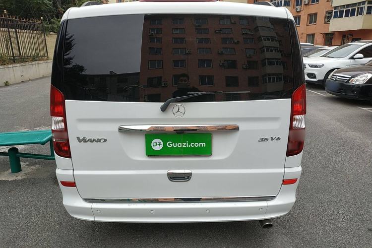 Used Mercedes-Benz Viano 2014 3.5L Premier Edition Rear