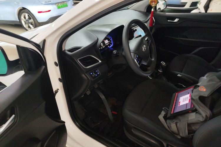 Used Hyundai Verna (new generation) 2020 1.4L Manual GLS Cool Edition Driver Seat