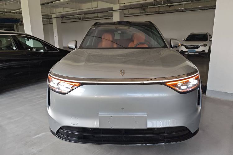 Used Hima AITO M8 2025 Extended-Range Ultra Version 53.4 kWh 5-Seater Edition Front